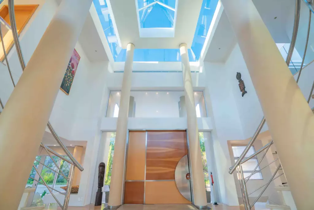 Entire Villa (10 sleeper) 5-bed 5-bath in Higgovale Camps Bay