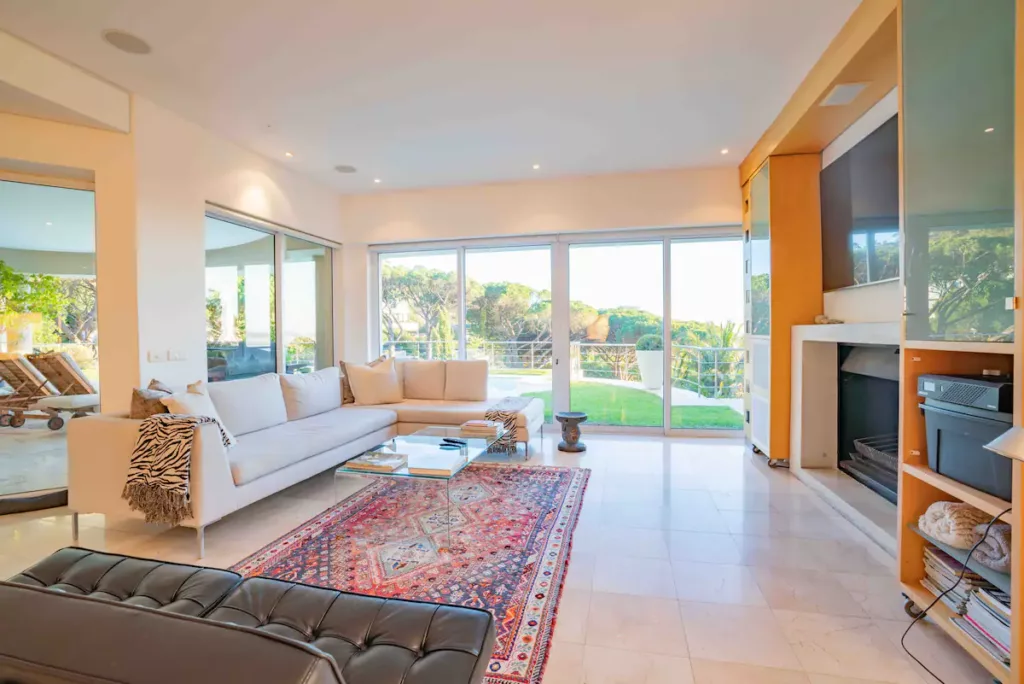 Entire Villa (10 sleeper) 5-bed 5-bath in Higgovale Camps Bay