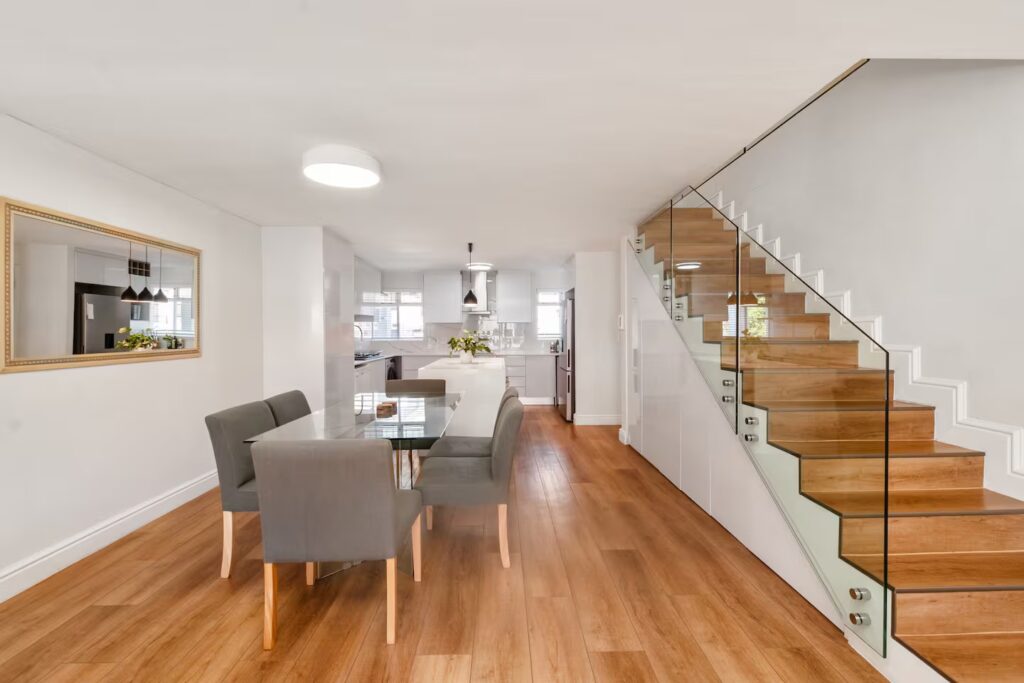 Sea point  2 bedroom Apartment