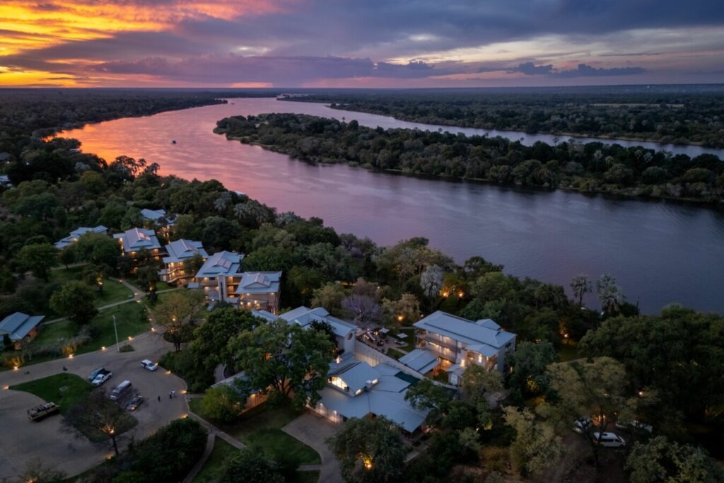 Palm River Hotel *****
