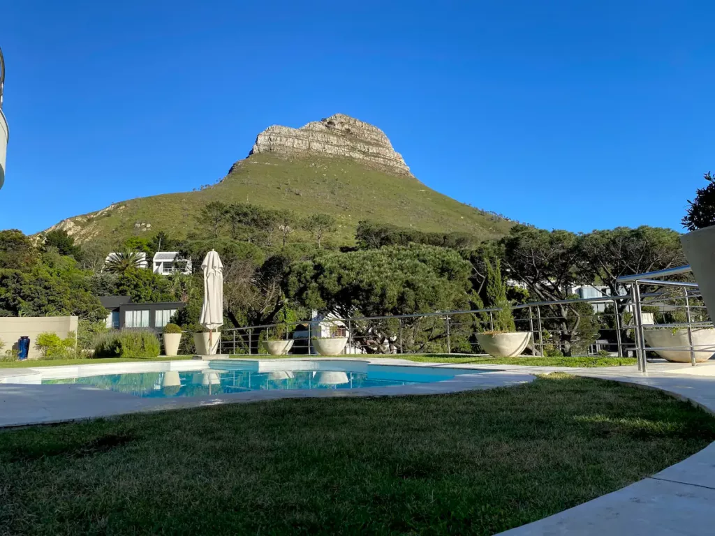 Entire Villa (10 sleeper) 5-bed 5-bath in Higgovale Camps Bay